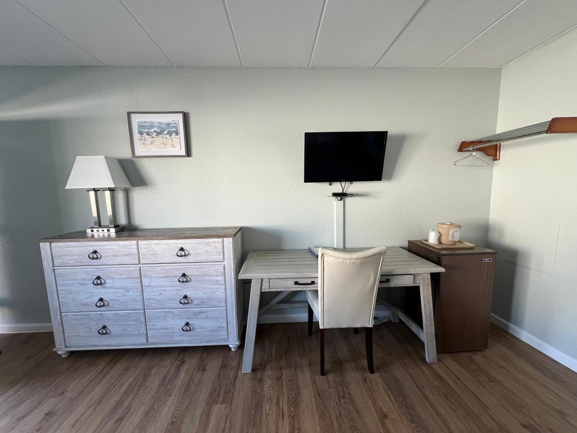 Sand Pebble Motor Lodge พอยท์เพลสเซนท์บีช ภายนอก รูปภาพ